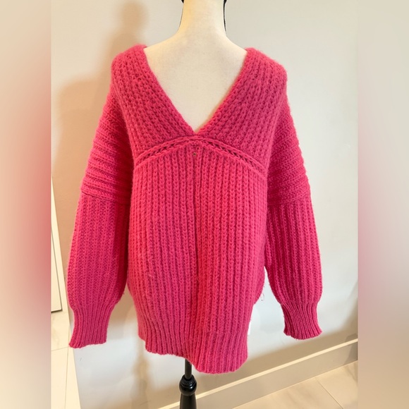Cuyana Pink Sweater - Picture 6 of 8